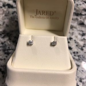18k white gold diamond earrings